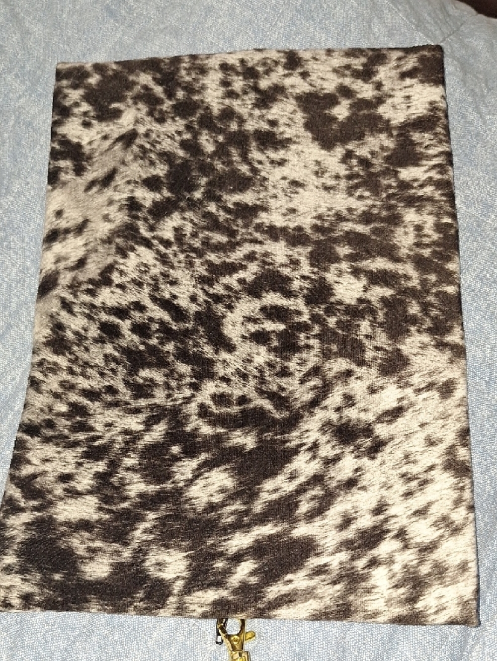 Makeup JUNKIE Black & White Cowhide Bag with Tassel - Picture 4 of 4